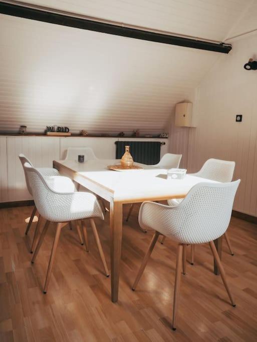 Appartement Avec Patio Sainte-Anne-d'Auray Ngoại thất bức ảnh